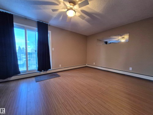6 9140 149 Street, Edmonton, AB - Indoor Photo Showing Other Room