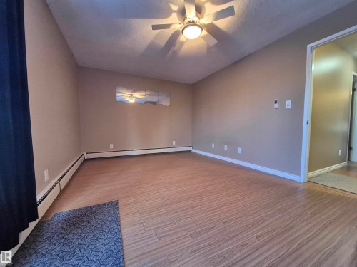 6 9140 149 Street, Edmonton, AB - Indoor Photo Showing Other Room