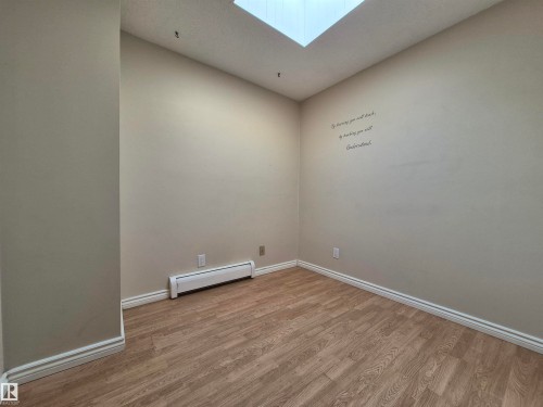 6 9140 149 Street, Edmonton, AB - Indoor Photo Showing Other Room