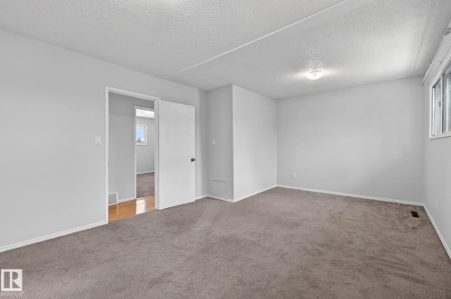 6714 149 Avenue, Edmonton, AB - Indoor Photo Showing Other Room