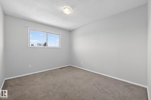 6714 149 Avenue, Edmonton, AB - Indoor Photo Showing Other Room