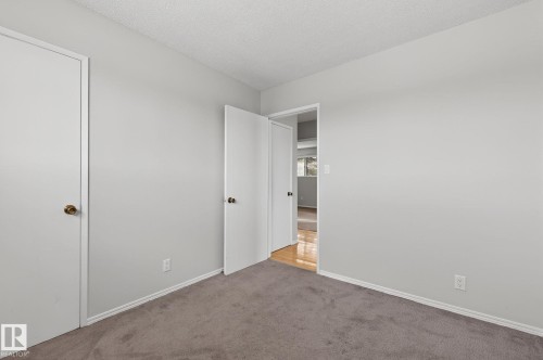 6714 149 Avenue, Edmonton, AB - Indoor Photo Showing Other Room