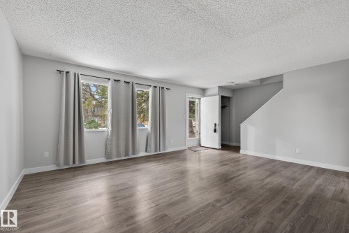 6714 149 Avenue, Edmonton, AB - Indoor