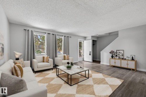 6714 149 Avenue, Edmonton, AB - Indoor Photo Showing Living Room