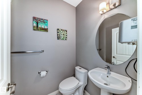 3116 Arthurs Crescent, Edmonton, AB - Indoor Photo Showing Bathroom