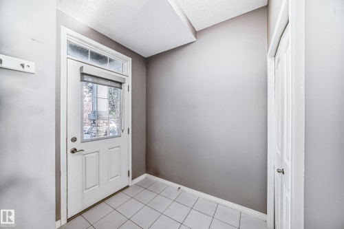 3116 Arthurs Crescent, Edmonton, AB - Indoor Photo Showing Other Room