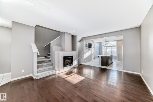 3116 Arthurs Crescent, Edmonton, AB - Indoor Photo Showing Living Room With Fireplace
