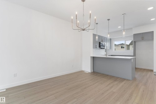 18816 28 Avenue, Edmonton, AB - Indoor Photo Showing Kitchen