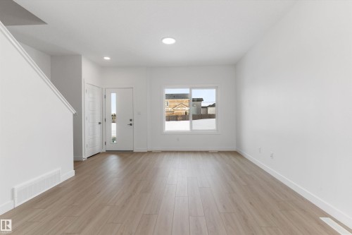 18816 28 Avenue, Edmonton, AB - Indoor Photo Showing Other Room