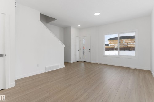 18816 28 Avenue, Edmonton, AB - Indoor Photo Showing Other Room