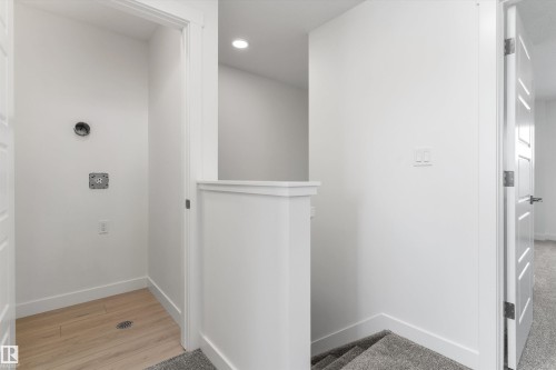 18816 28 Avenue, Edmonton, AB - Indoor Photo Showing Other Room