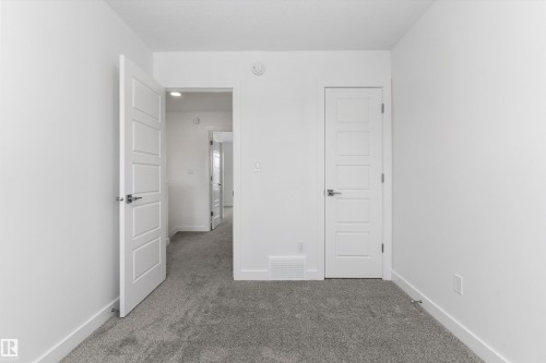 18816 28 Avenue, Edmonton, AB - Indoor Photo Showing Other Room