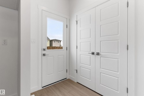 18816 28 Avenue, Edmonton, AB - Indoor Photo Showing Other Room