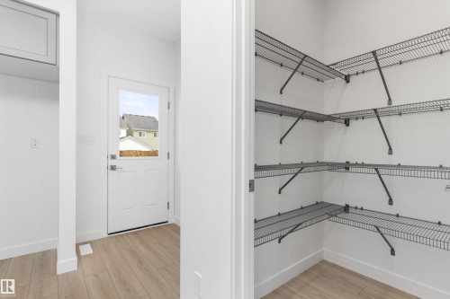 18816 28 Avenue, Edmonton, AB - Indoor With Storage