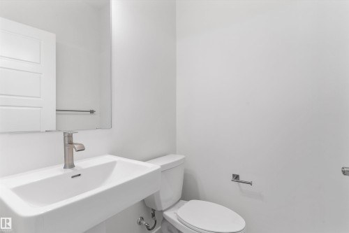 18816 28 Avenue, Edmonton, AB - Indoor Photo Showing Bathroom