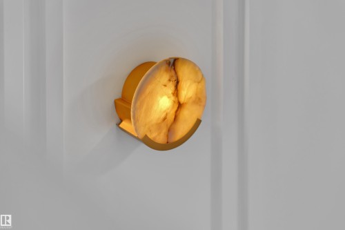 8458 Mayday Link Sw, Edmonton, AB - Indoor Photo Showing Other Room