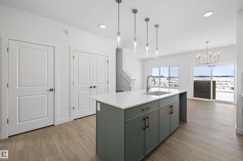 544 176 Avenue, Edmonton, AB - Indoor Photo Showing Kitchen