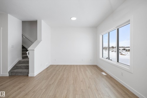 544 176 Avenue, Edmonton, AB - Indoor Photo Showing Other Room