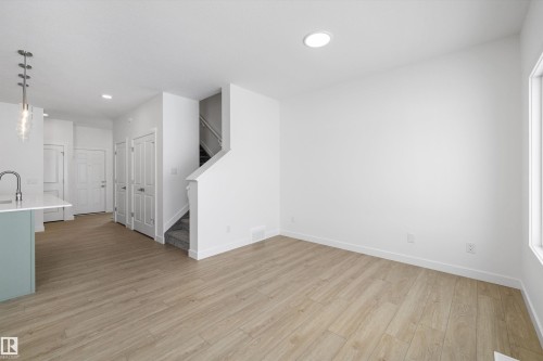 544 176 Avenue, Edmonton, AB - Indoor Photo Showing Other Room