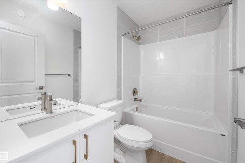 544 176 Avenue, Edmonton, AB - Indoor Photo Showing Bathroom
