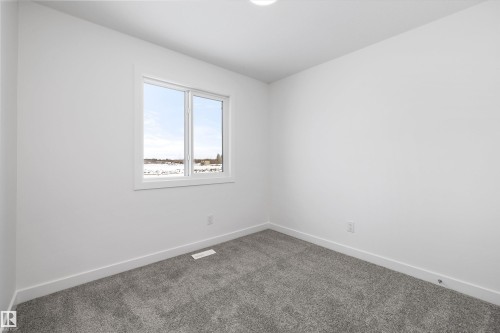 544 176 Avenue, Edmonton, AB - Indoor Photo Showing Other Room