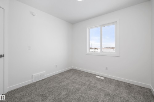 544 176 Avenue, Edmonton, AB - Indoor Photo Showing Other Room