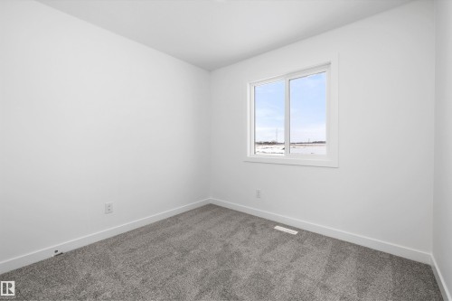 544 176 Avenue, Edmonton, AB - Indoor Photo Showing Other Room