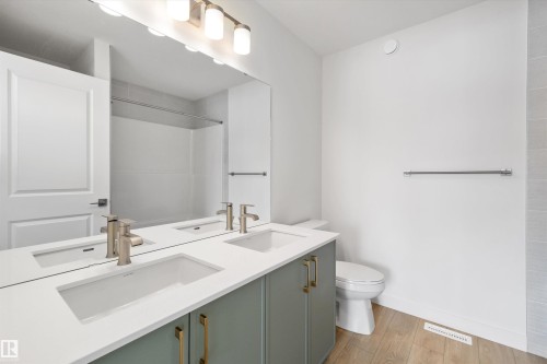 544 176 Avenue, Edmonton, AB - Indoor Photo Showing Bathroom