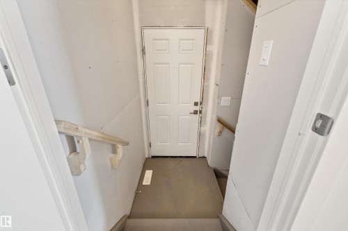 544 176 Avenue, Edmonton, AB - Indoor Photo Showing Other Room