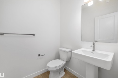 544 176 Avenue, Edmonton, AB - Indoor Photo Showing Bathroom