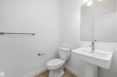 544 176 Avenue, Edmonton, AB  - Indoor Photo Showing Bathroom 
