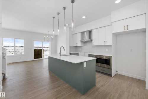 544 176 Avenue, Edmonton, AB - Indoor Photo Showing Kitchen With Upgraded Kitchen