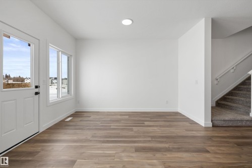 546 176 Avenue, Edmonton, AB - Indoor Photo Showing Other Room