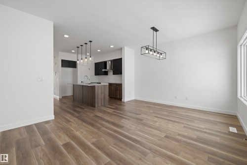 546 176 Avenue, Edmonton, AB - Indoor