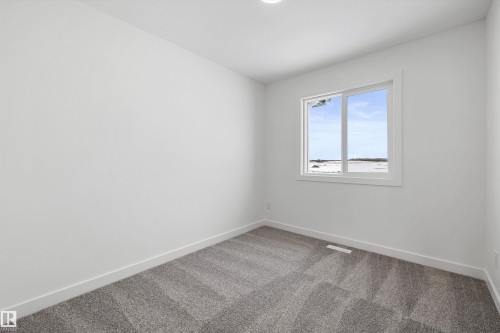 546 176 Avenue, Edmonton, AB - Indoor Photo Showing Other Room