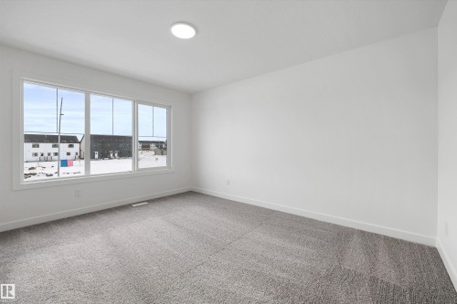 546 176 Avenue, Edmonton, AB - Indoor Photo Showing Other Room
