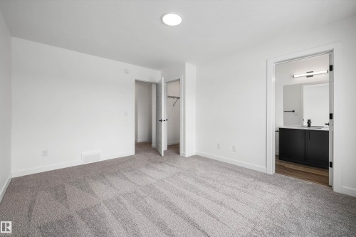 546 176 Avenue, Edmonton, AB - Indoor Photo Showing Other Room