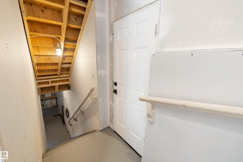 546 176 Avenue, Edmonton, AB - Indoor Photo Showing Other Room