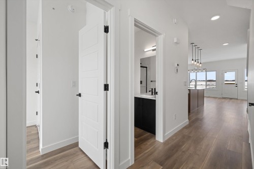 546 176 Avenue, Edmonton, AB - Indoor Photo Showing Other Room