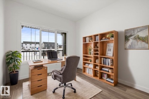 546 176 Avenue, Edmonton, AB - Indoor Photo Showing Office