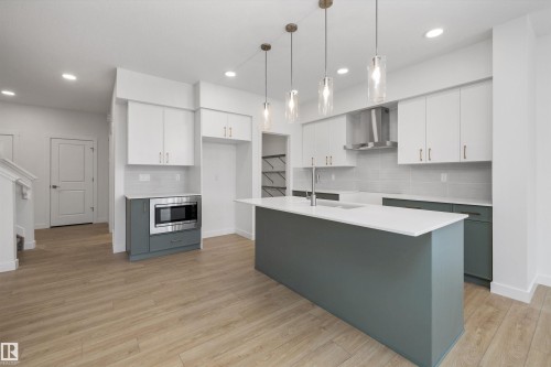 8732 183 Avenue, Edmonton, AB - Indoor Photo Showing Kitchen With Upgraded Kitchen