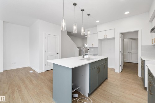 8732 183 Avenue, Edmonton, AB - Indoor Photo Showing Kitchen