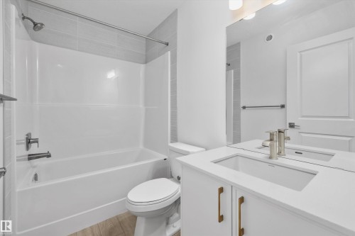 8732 183 Avenue, Edmonton, AB - Indoor Photo Showing Bathroom