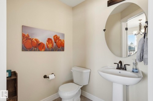 10 330 Bulyea Road, Edmonton, AB - Indoor Photo Showing Bathroom