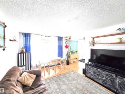 80 AMBERLY Crest  Edmonton, AB T5A 2H9