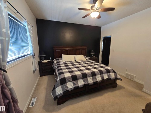 1445 Highwood Boulevard, Devon, AB - Indoor Photo Showing Bedroom