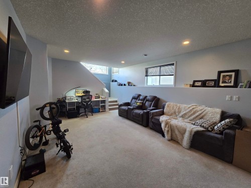 1445 Highwood Boulevard, Devon, AB - Indoor