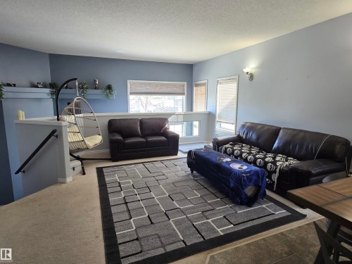 1445 Highwood Boulevard, Devon, AB - Indoor Photo Showing Living Room