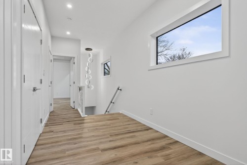 11927 90 Street, Edmonton, AB - Indoor Photo Showing Other Room