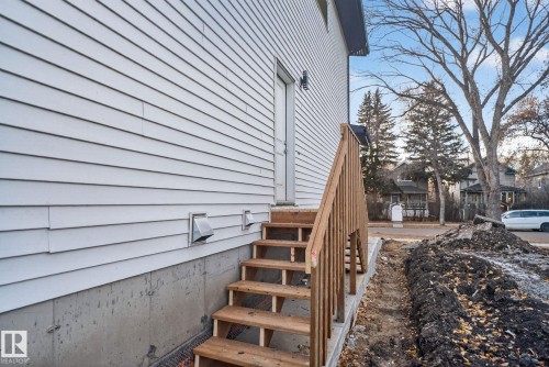 11927 90 Street, Edmonton, AB - Outdoor